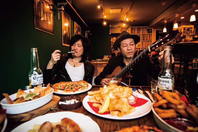 数々のステージを盛り上げてきた2人のライブへ