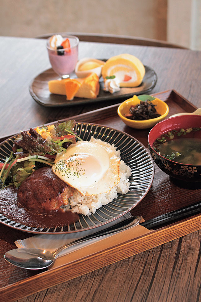 愛犬の同伴OKなカフェで ランチ＆スイーツを楽しむ