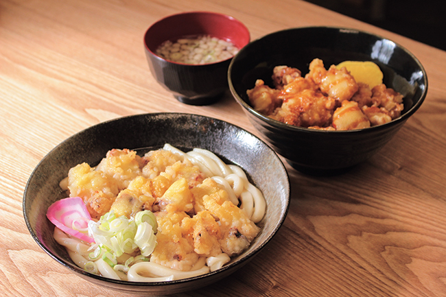 太めもちもち麺が特長 タコ天たっぷりのうどん