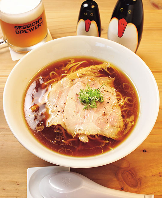 風味豊かなラーメンを クラフトビールとともに