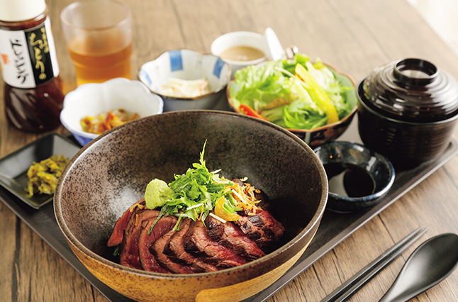 和食料理人がプロデュース ジューシーなステーキ丼