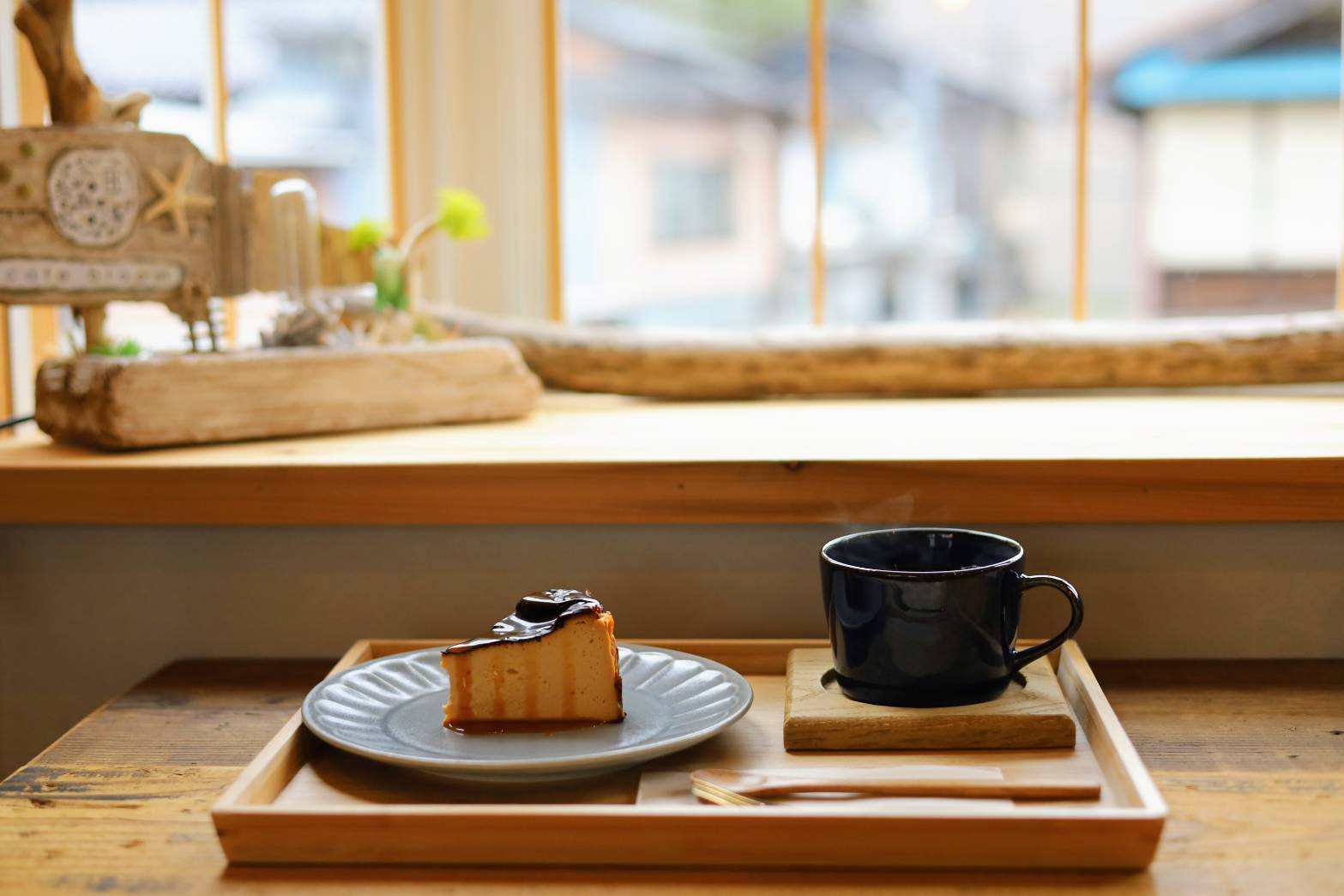 湯村温泉街にある新店カフェでゆるり時間