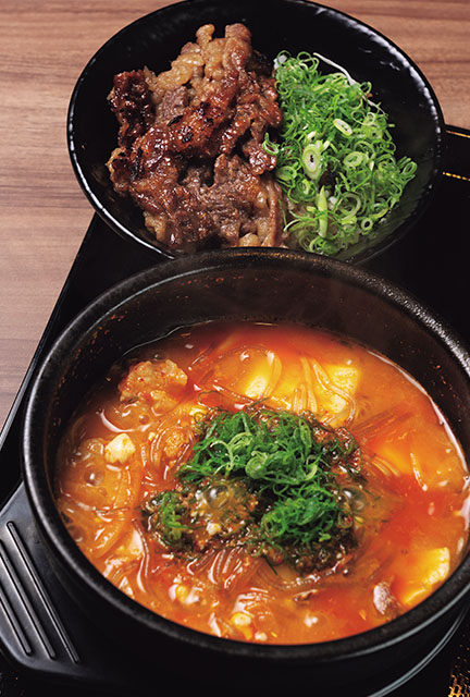 カルビ丼&スン豆腐の看板メニューを一度に！