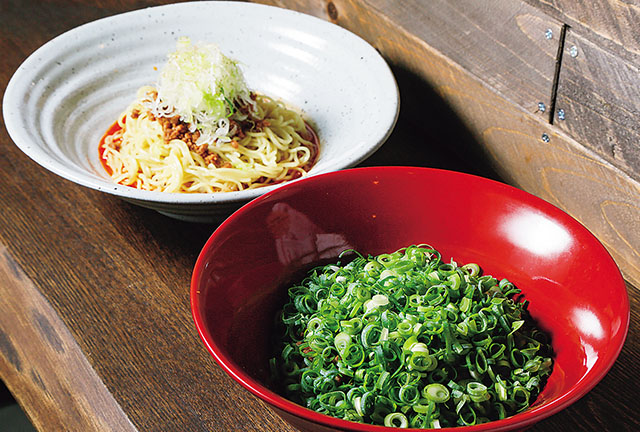 シビれる辛さがクセになる花椒香る汁なし担々麺