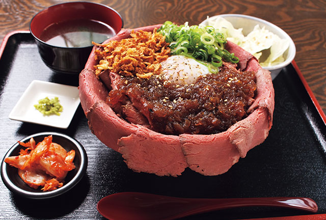 肉好きにはたまらない特製ソースが自慢の丼